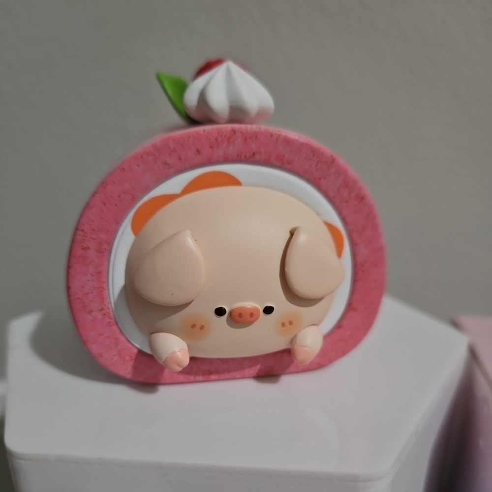 Airtoys X Piko Pig Mini Dessert Series Cake Roll